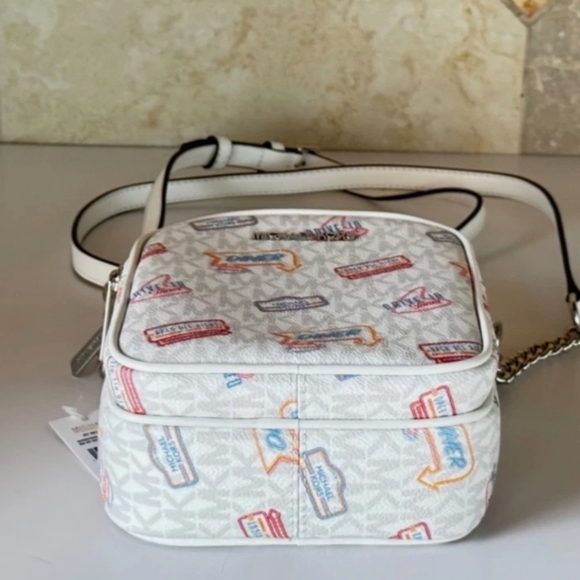 MICHAEL KORS JET SET SHOULDER CROSSBODY BAG NWT - Picture 3 of 6